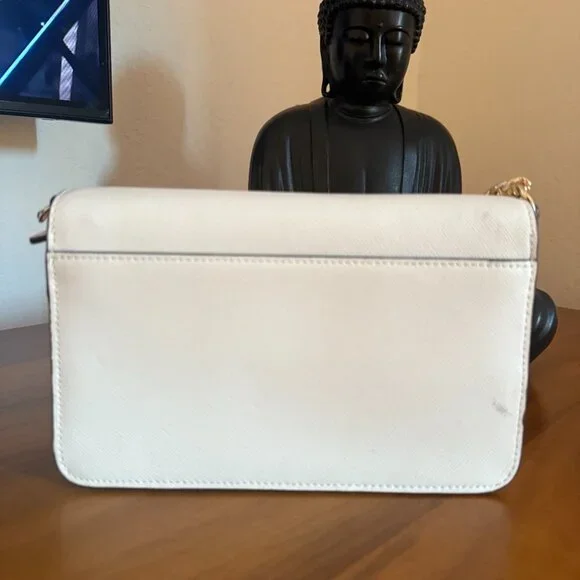 Kate Spade Crossbody – BRAND NEW – Elegant Cream + Gold Chain $120 - Picture 4 of 6